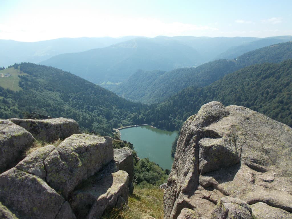 Vallée des Vosges — lac de montagne en Alsace
